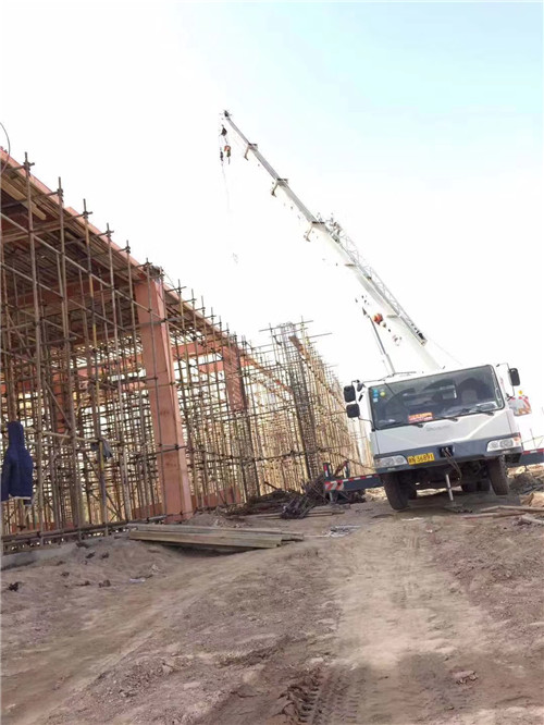 东丽区吊车作业的安全注意事项有哪些？